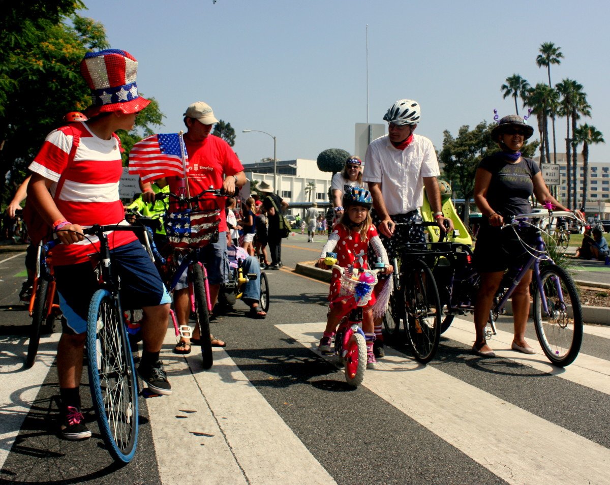 Santa Monica Spoke rode the route on bikes. (Photo by Jason Islas)