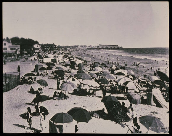 Crowded beaches have always been a common sight in Santa Monica, even back in 1921. (Photo from the Santa Monica Public Library archive)