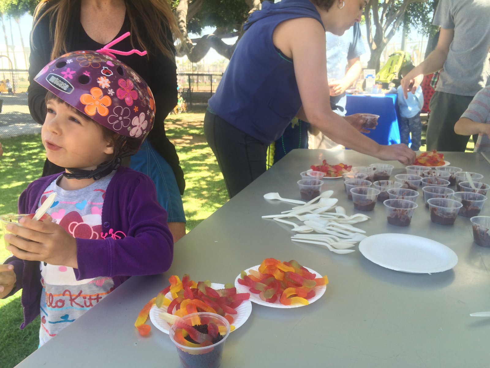 Participants in last year's Earth Day Kidical Mass enjoy gummies. Photo from city of Santa Monica.